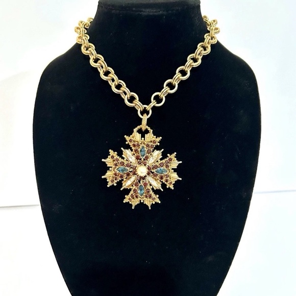 R.J. GRAZIANO Vintage Rhinestone Maltese Cross Pendant Necklace - Picture 3 of 11